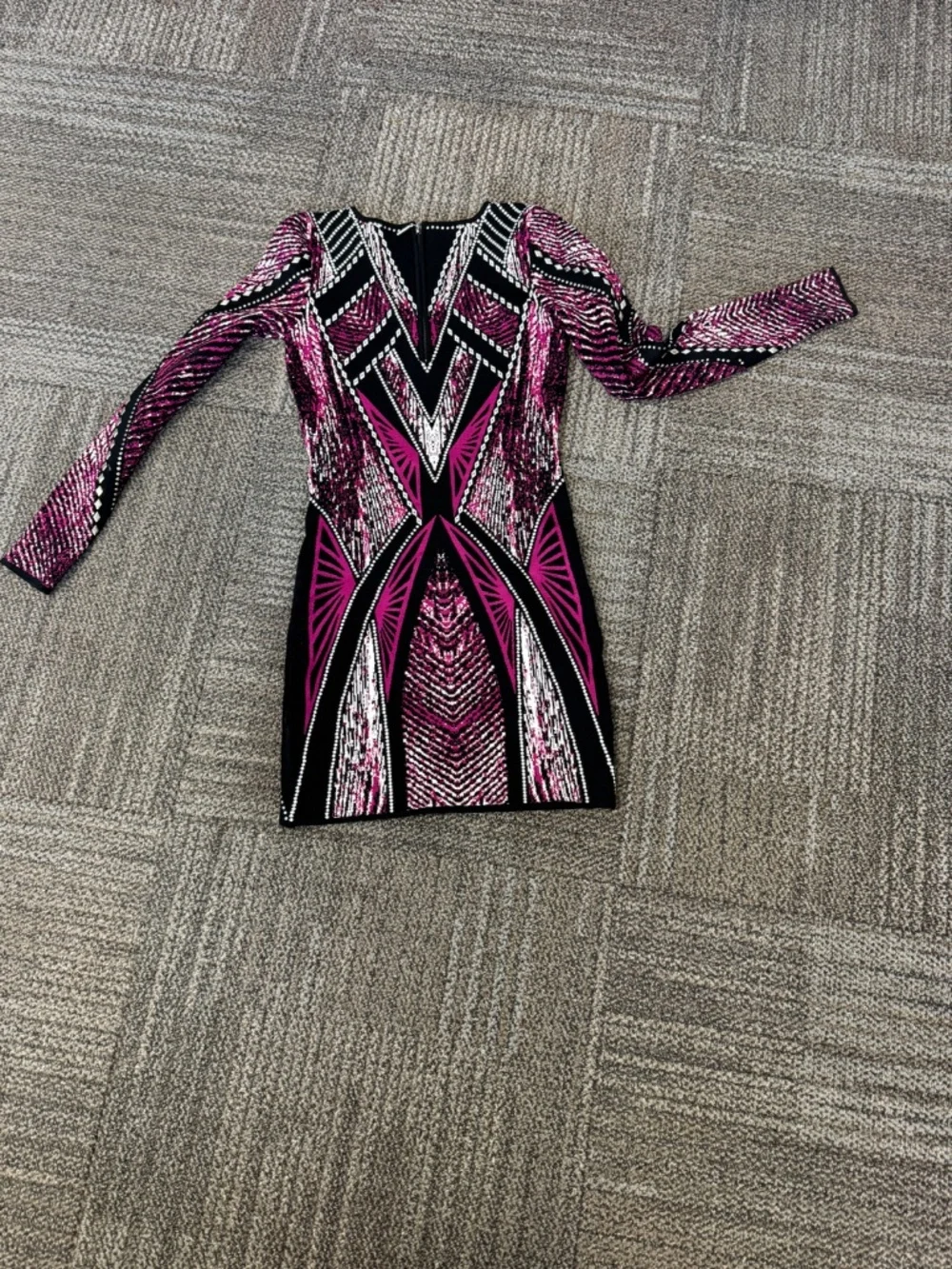 GUESS DRESS SMALL - Picture 2 of 3